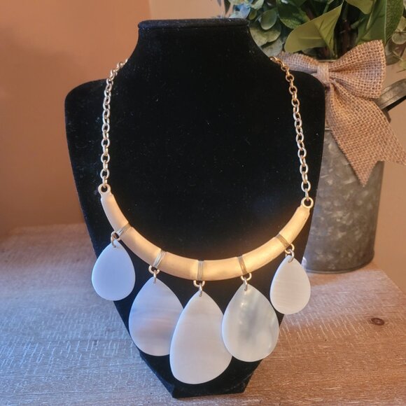 Statement Necklace - Brand New - Picture 4 of 5